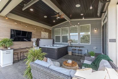 Home hot tub that comfortably seats 6